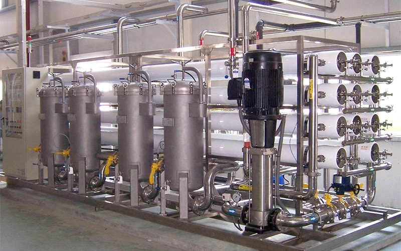 Промышленная система фильтрации для обработки воды